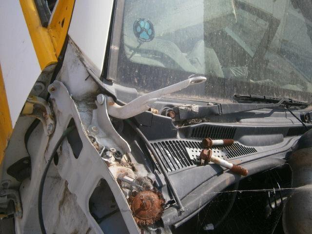 Решетка под лобовое стекло Тойота Хайлюкс Сурф в Перми 29486