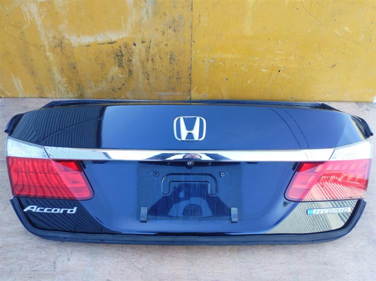 Крышка багажника Хонда Аккорд в Перми 50872