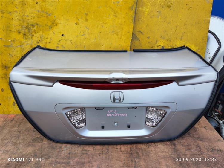 Крышка багажника Хонда Инспаер в Перми 652201