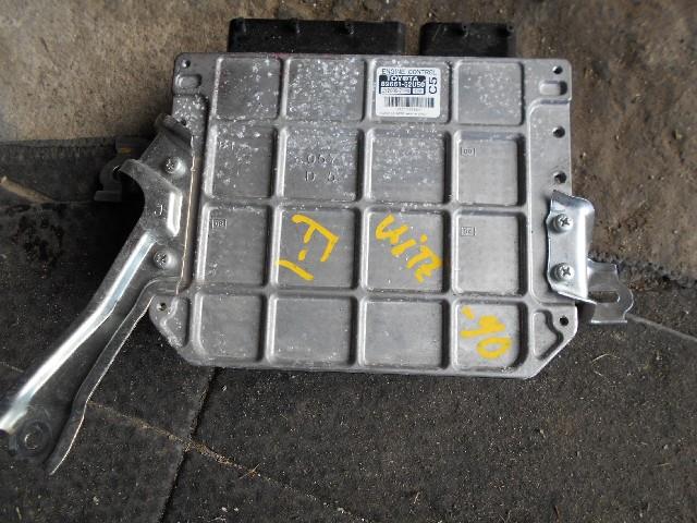 Блок управления ДВС Тойота Витц в Перми 695662